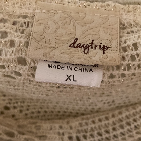 Top - Picture 4 of 7